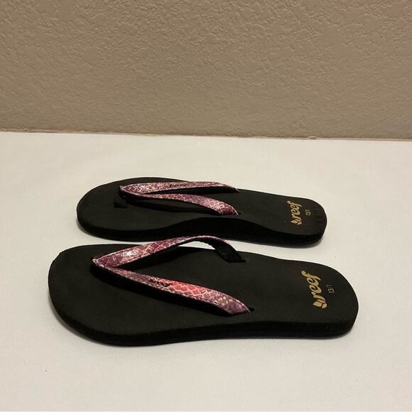 Reef Girls Flip Flops NWOT - Picture 1 of 7